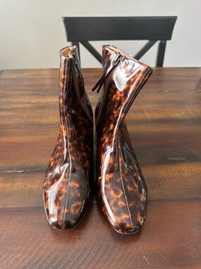 Urban Outfitters Tortoiseshell Patent Ankle Boots - Women's Fashion Booties